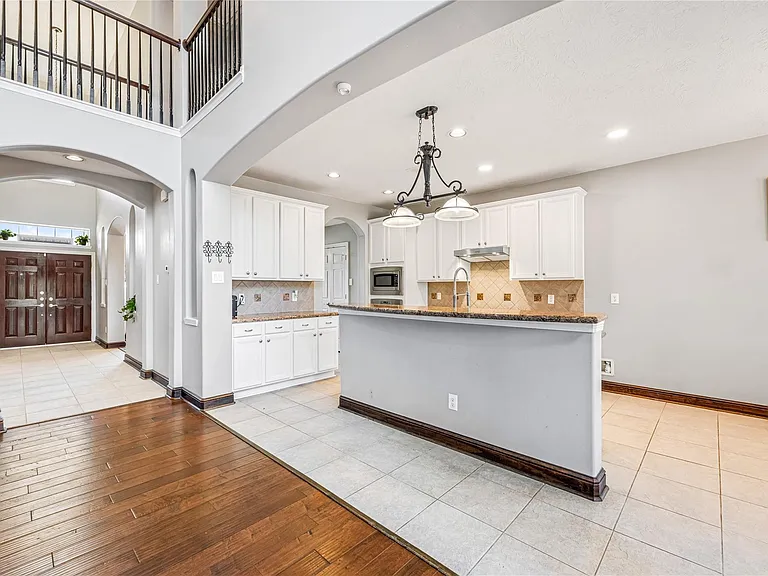 8127 Edenwood Dr — Photo 17