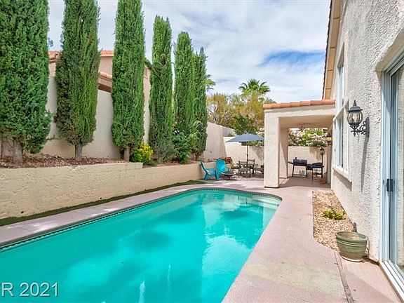 2nd image of 2325 Sunrise Meadows Dr