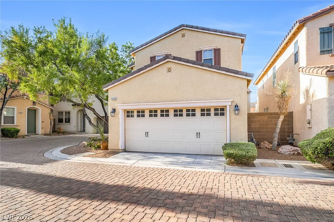 2 bed, 2.5 bath, 1373 sqft, $1,850 — Photo 2