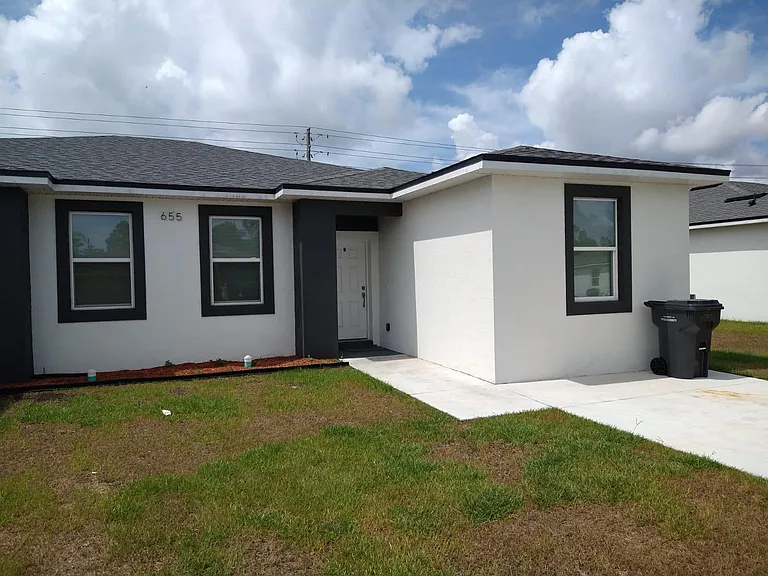 657 Yak Ct — Photo 3