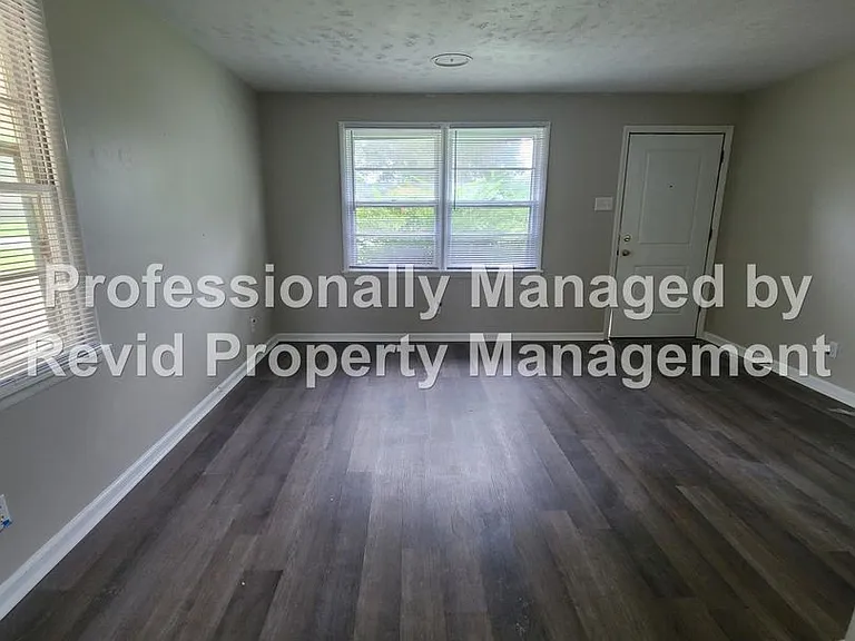 196 Ivan Rd — Photo 21