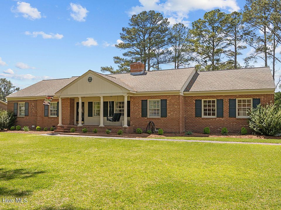 1st image of 605 Myers Drive