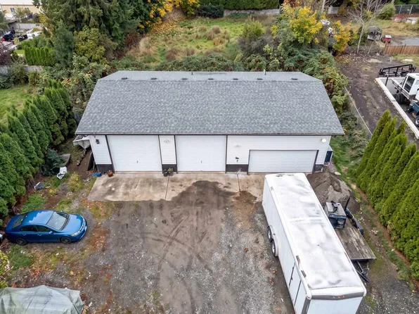 2561 Ross Rd, Abbotsford, BC V4X 1J3