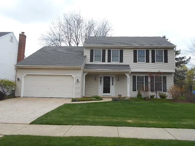 376 Colonial Cir photo 1