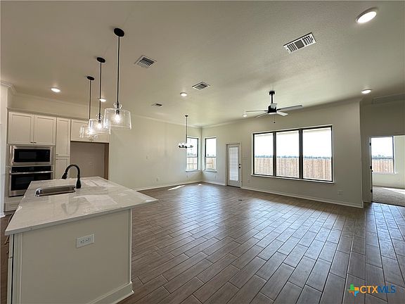 2nd image of 1007 Alice Cir