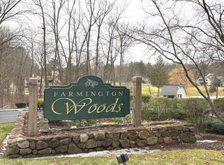 92 Mallard Dr, Avon, CT 06001