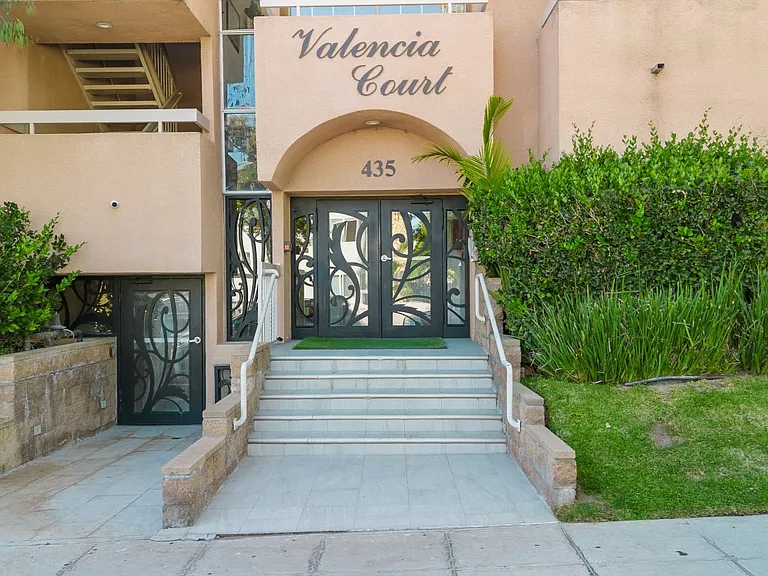 435 E Valencia Ave #105 — Photo 2