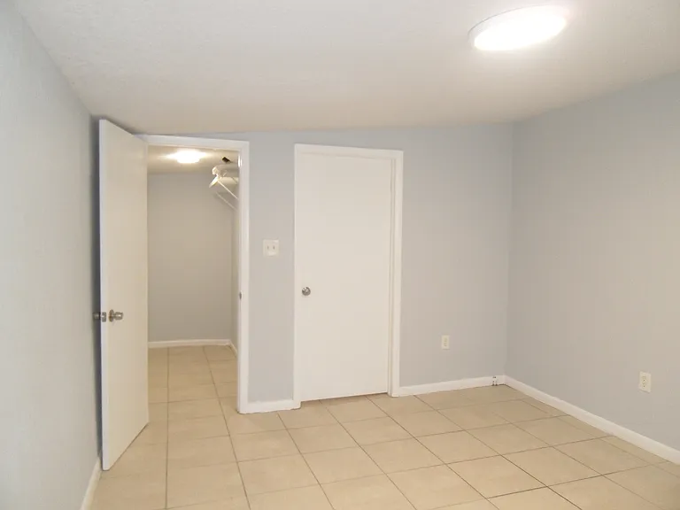 1600 Roosevelt Ave — Photo 19