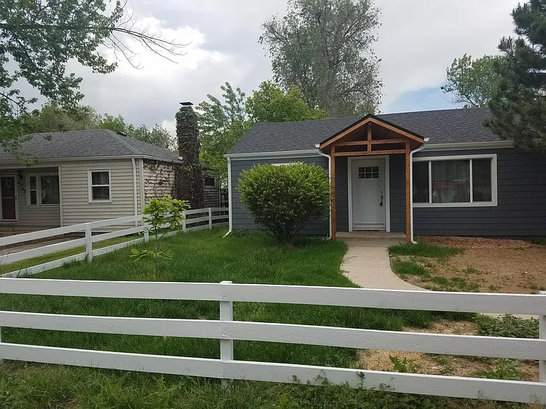 4355 S Fox St — Photo 2