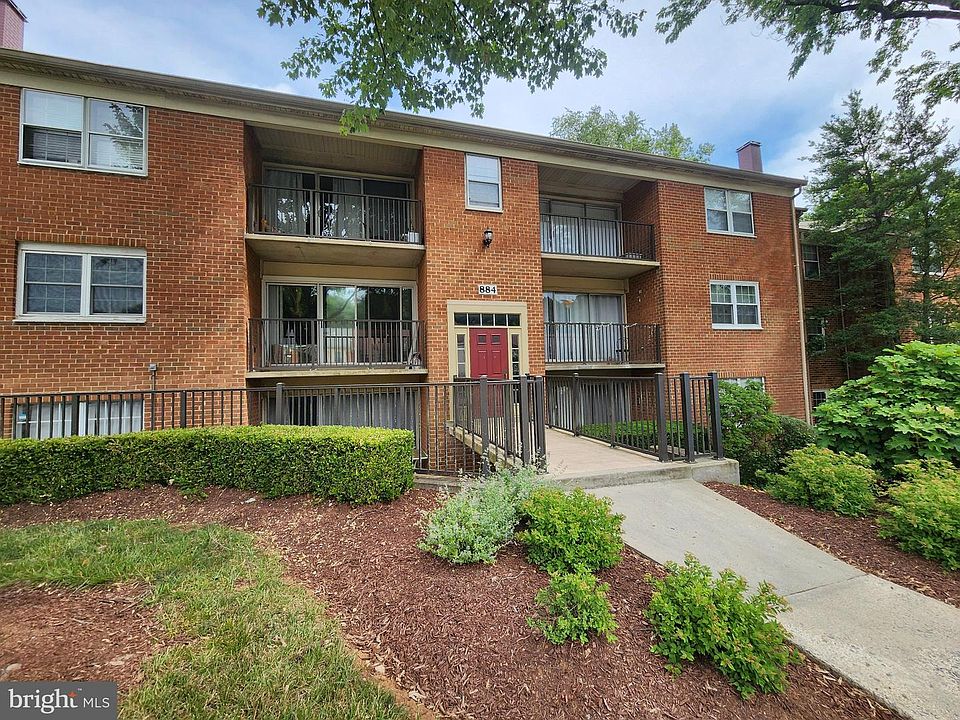 1st image of 884 College Pkwy APT 302
