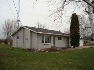1950 E Lone Elm Ave, Oshkosh, WI 54902