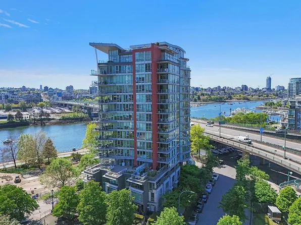 980 Cooperage Way #801, Vancouver, BC V6B 0C3