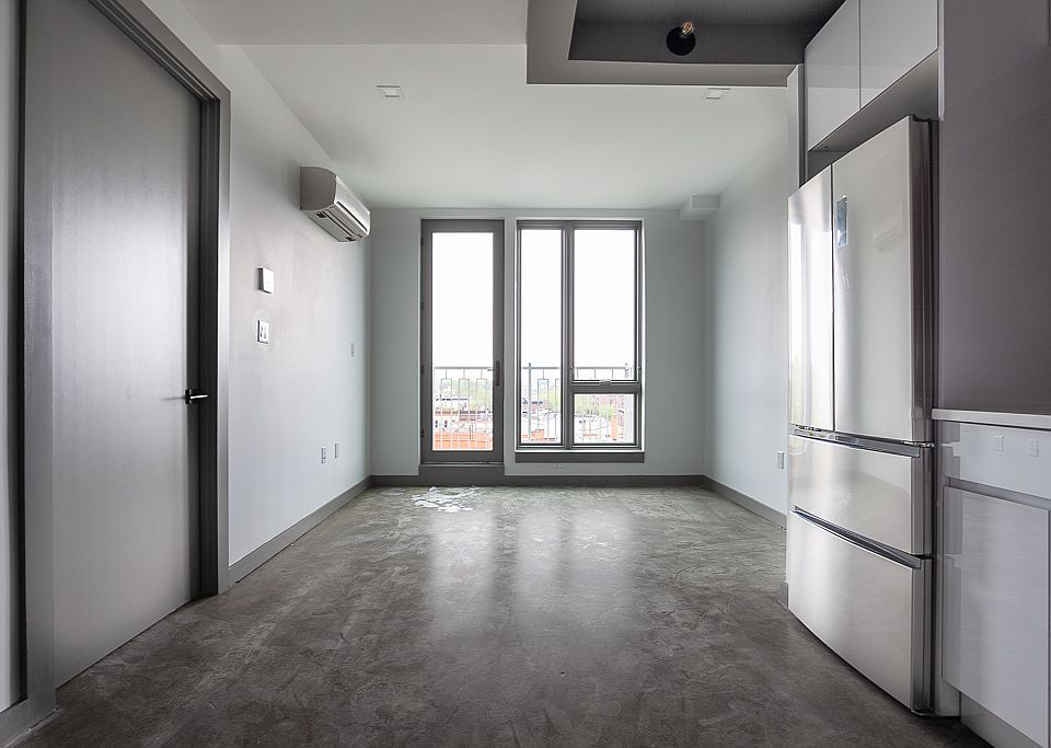 1st image of 410 Tompkins Ave #E5