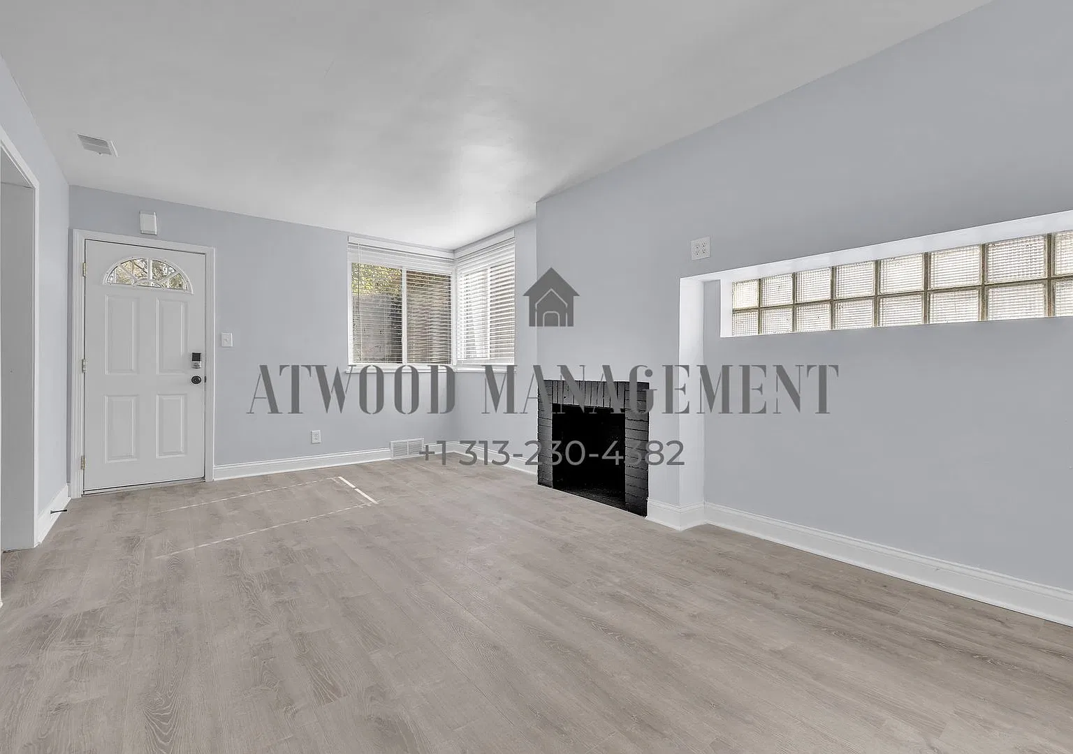 This beautifully updated 3-bedroom, 1-bath single-family home is ready for move-in! — Photo 2