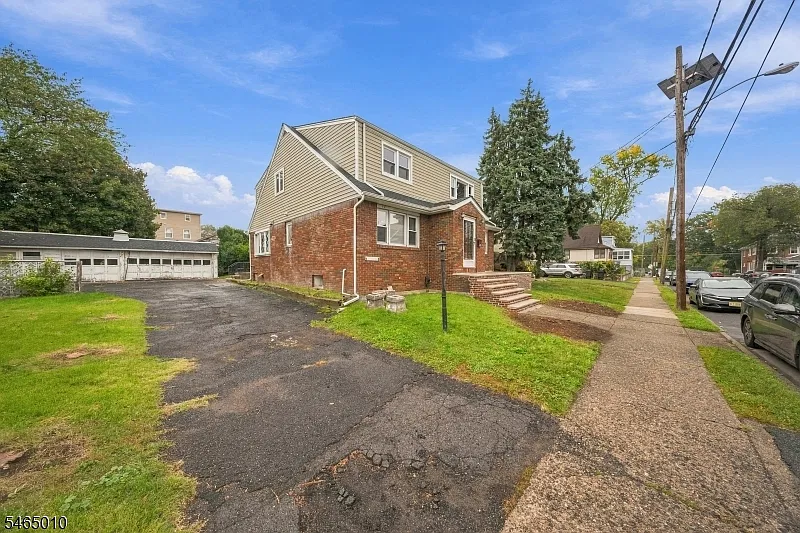 2 bed, 1.0 bath, $2,400 — Photo 4