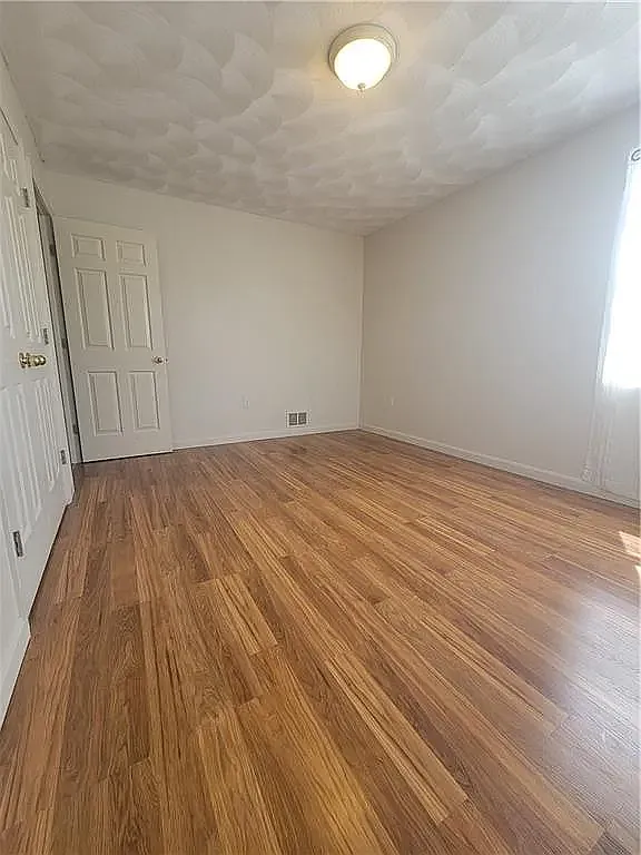 3 bed, 1878 sqft, $4,850 — Photo 3