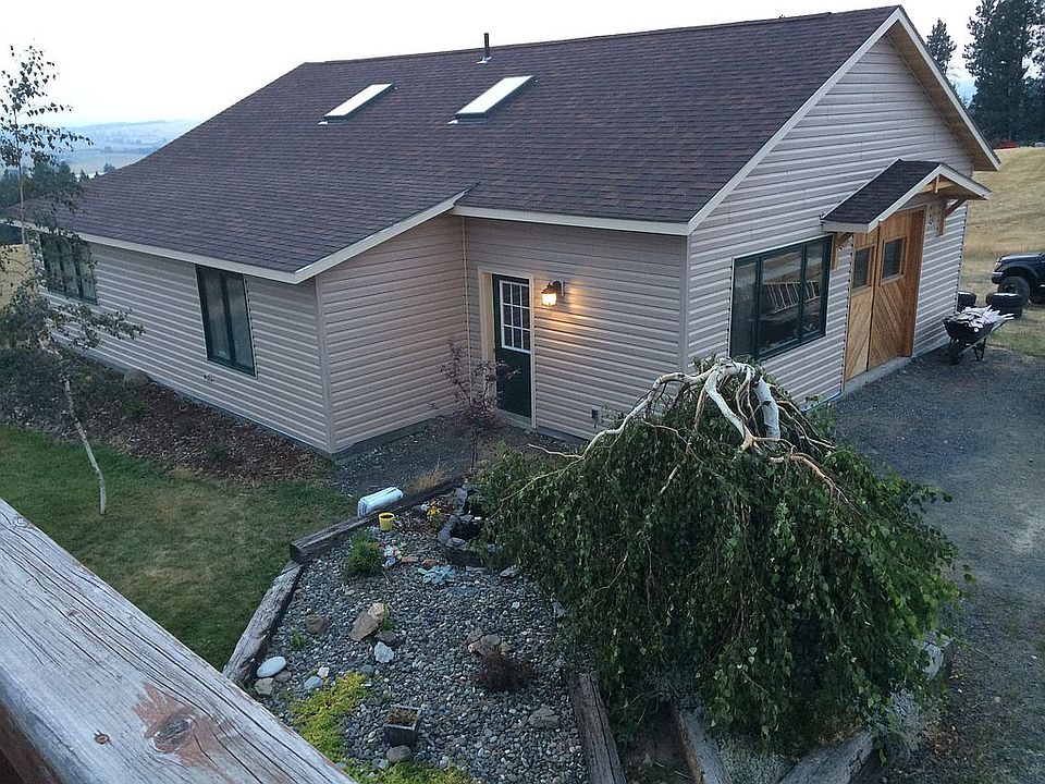2nd image of 1143 Bear Creek Rd