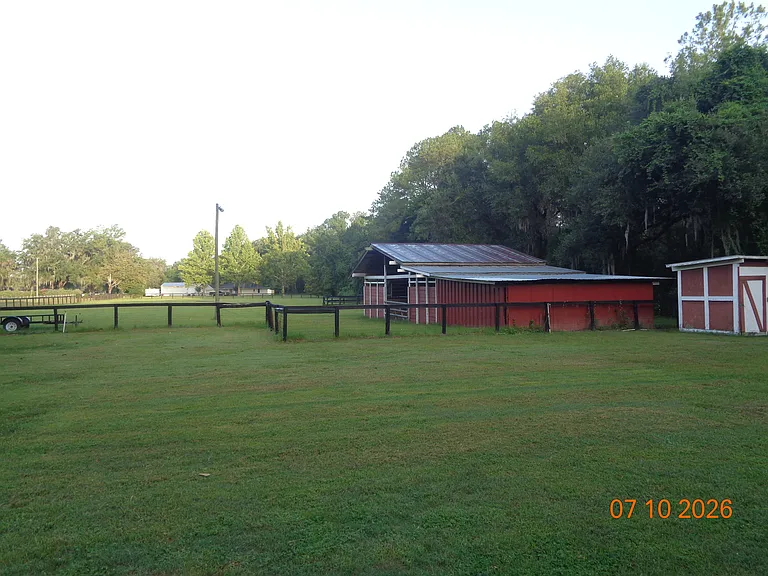 18400 NW 88th Avenue Rd — Photo 4