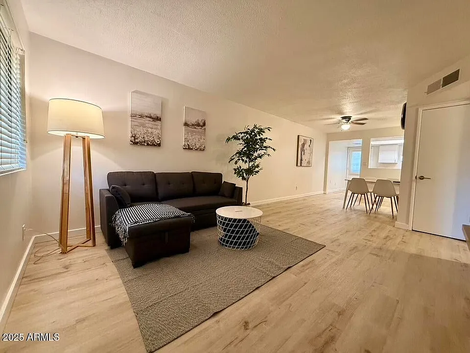 3301 E Earll Dr #128