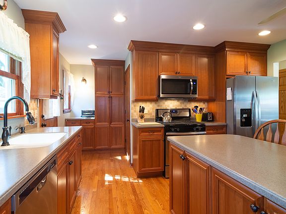 4th image of this home