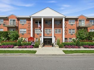 250 N Village Avenue #B2, Rockville Centre, NY 11570