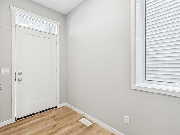 3rd image of 75 NE Hotchkiss Way SE