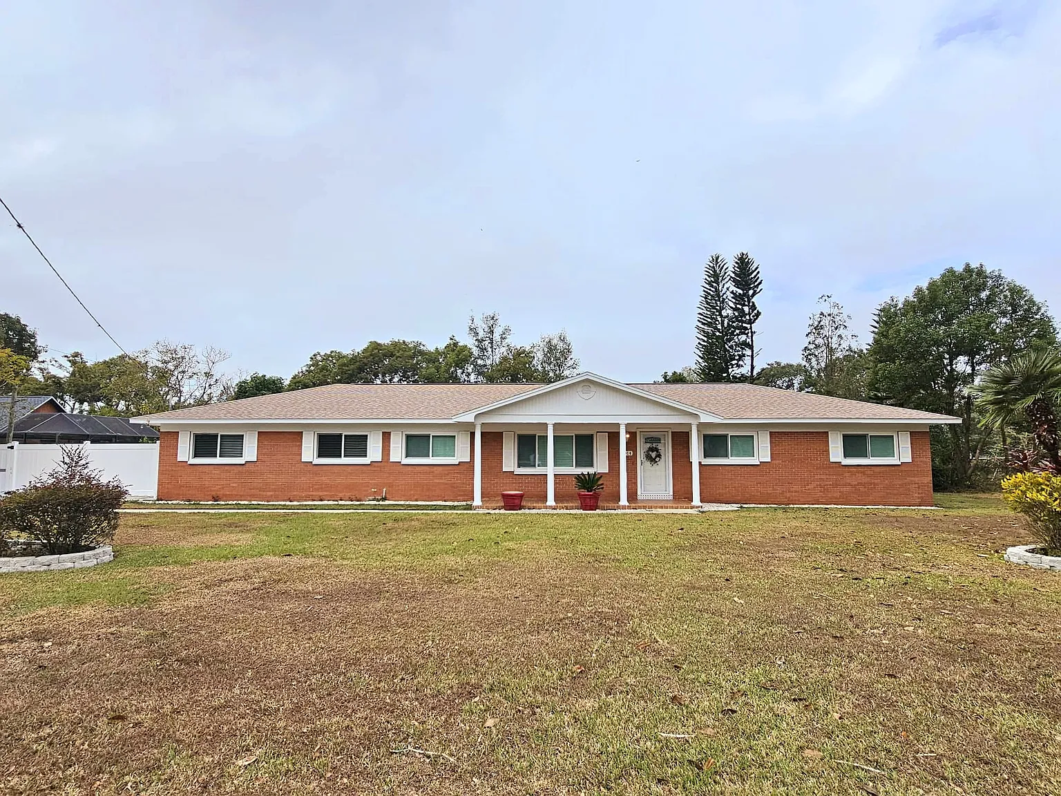 3 bed, 2100 sqft, $2,600 — Photo 2