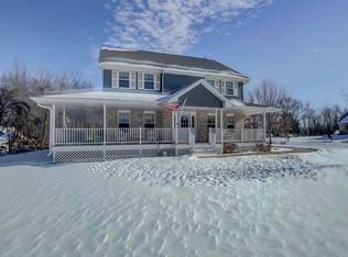 975 E Prairieview Dr, Edgerton, WI 53534
