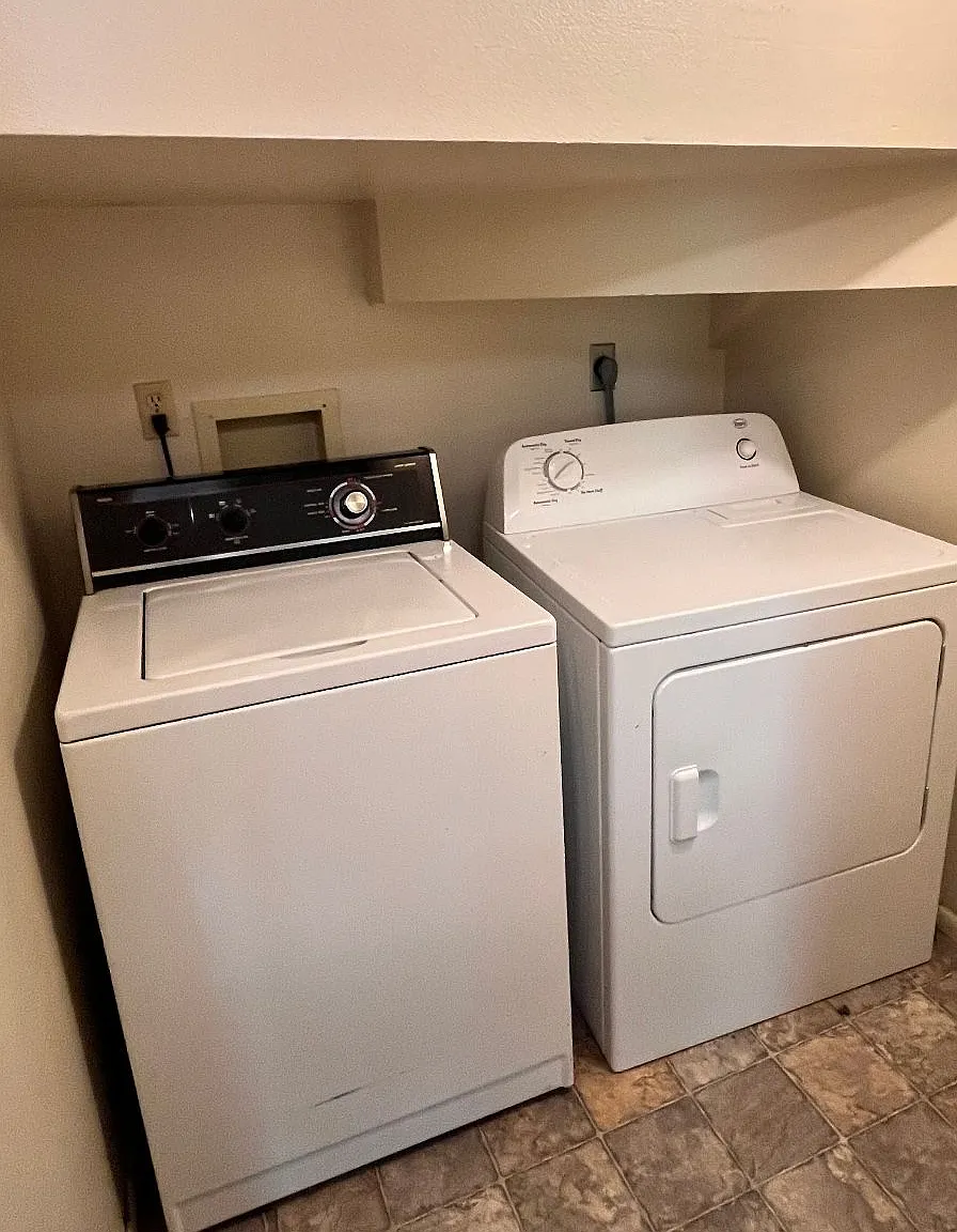 3 bed, 1.5 bath, $1,295 — Photo 4