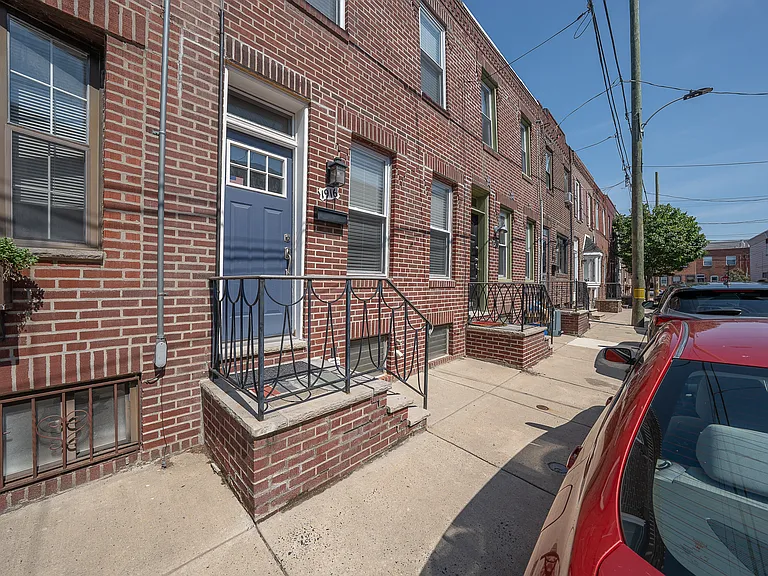 1916 S Alder St — Photo 26