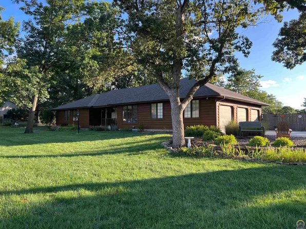 2311 SE Leo Ave, Topeka, KS 66605