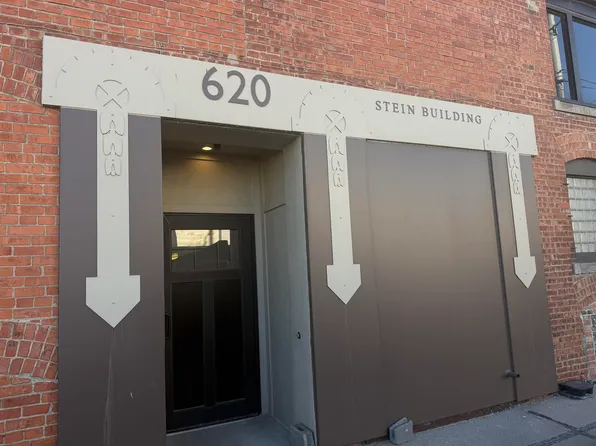 620 W 2nd St Unit 201, Hastings, NE 68901