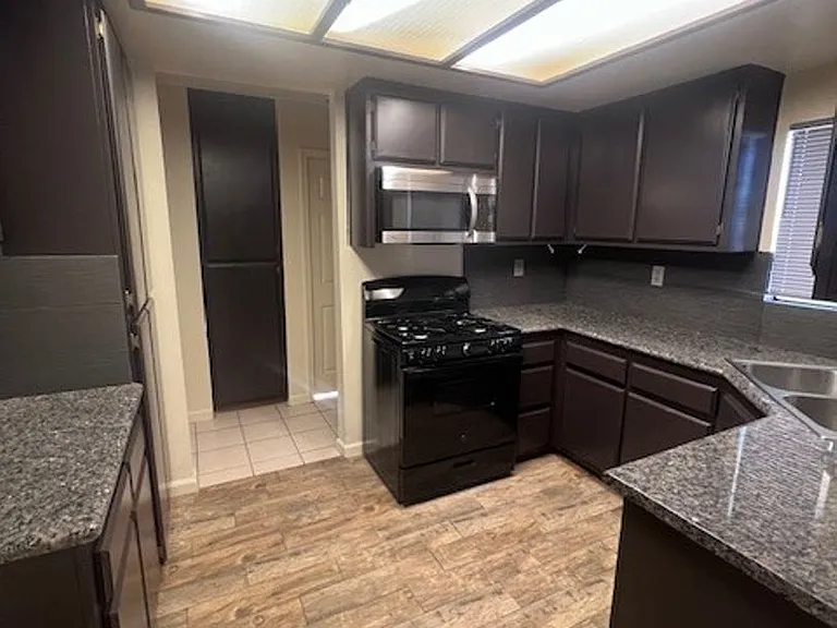 26595 Voyage Ln — Photo 3
