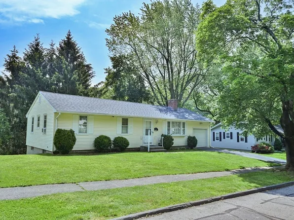 27 Pine Tree Dr, Worcester, MA 01609