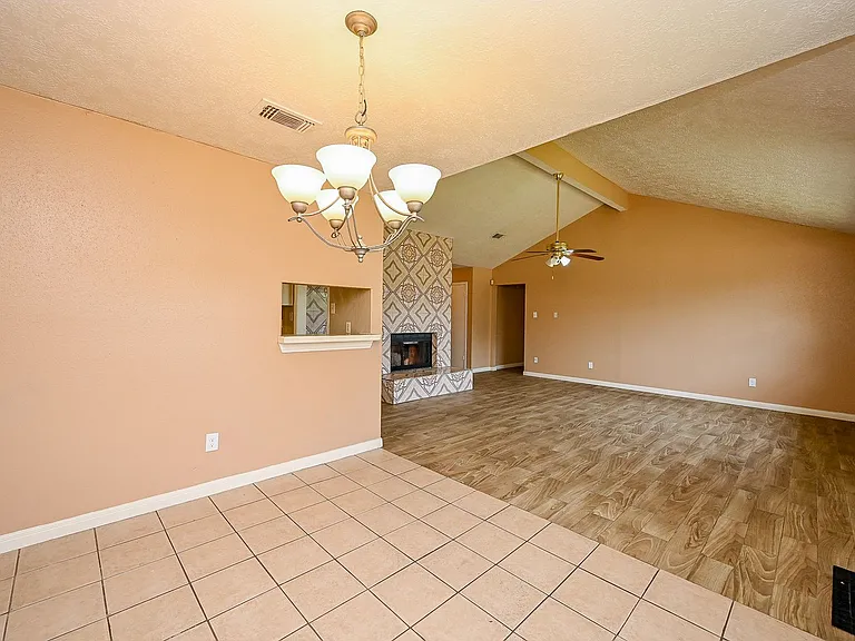 2667 Grand Canyon Dr — Photo 8