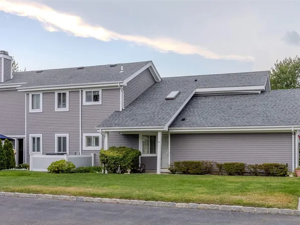 371 Quarry Pond Court #371, Moriches, NY 11955