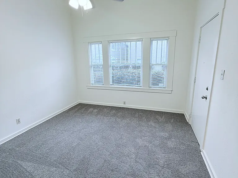 1709 Q St #1/2 — Photo 8
