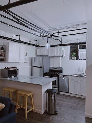 Studio, 399 sqft, $1,670 — Photo 3