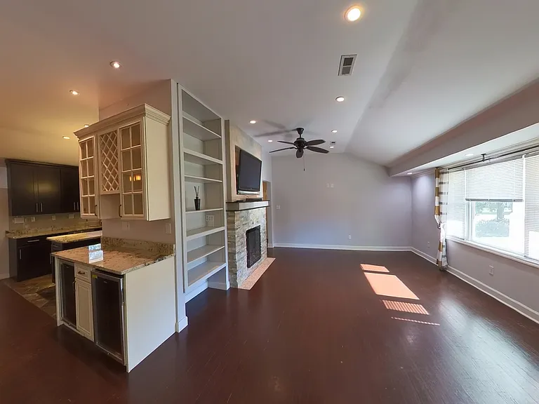 710 Yucca Ave — Photo 8