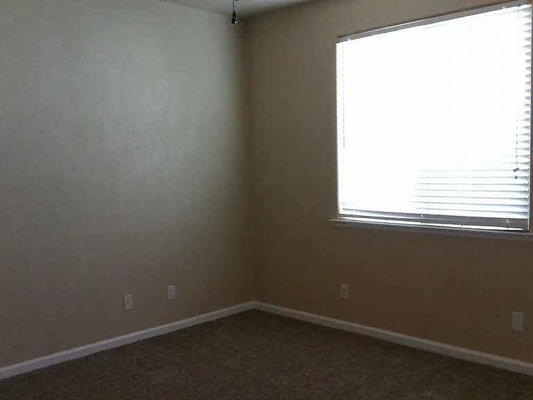 1720 E Granada Ave — Photo 19