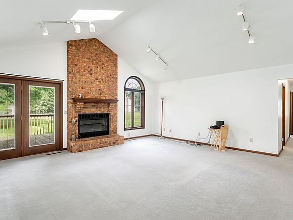 4th image of 52103 Conestoga Ct