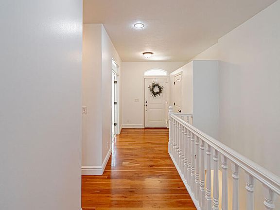 3rd image of 3336 Lundburg Ln
