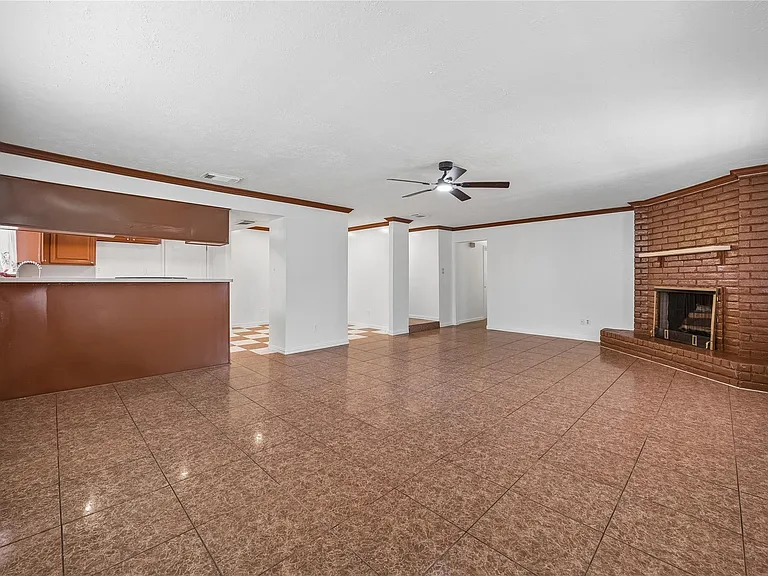 7503 Winkle Wood Ln — Photo 2