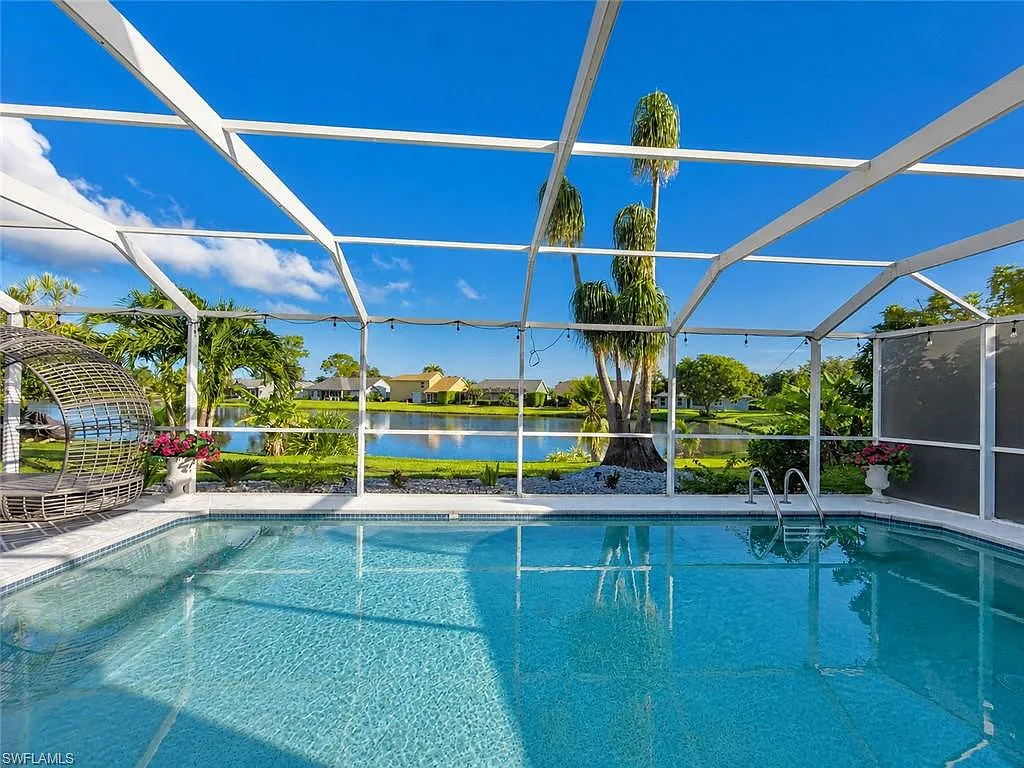 4 bed, 2.5 bath, 2300 sqft, $5,500 — Photo 4