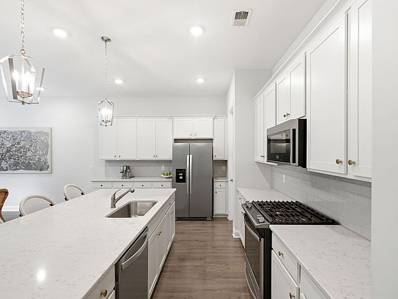 2nd image of 3012 Emma Ln
