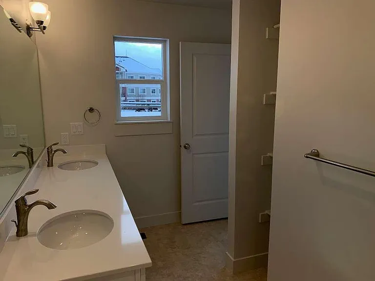 252 E 1725 N #1 — Photo 13
