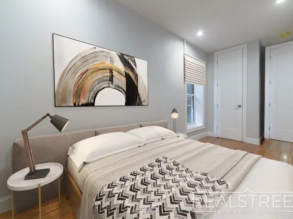 1362 Saint John's Place image 7 of 15