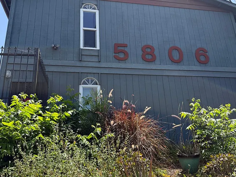 5806 Camerford Ave — Photo 8