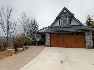 26707 Merced Ln, Lake Arrowhead, CA 92352