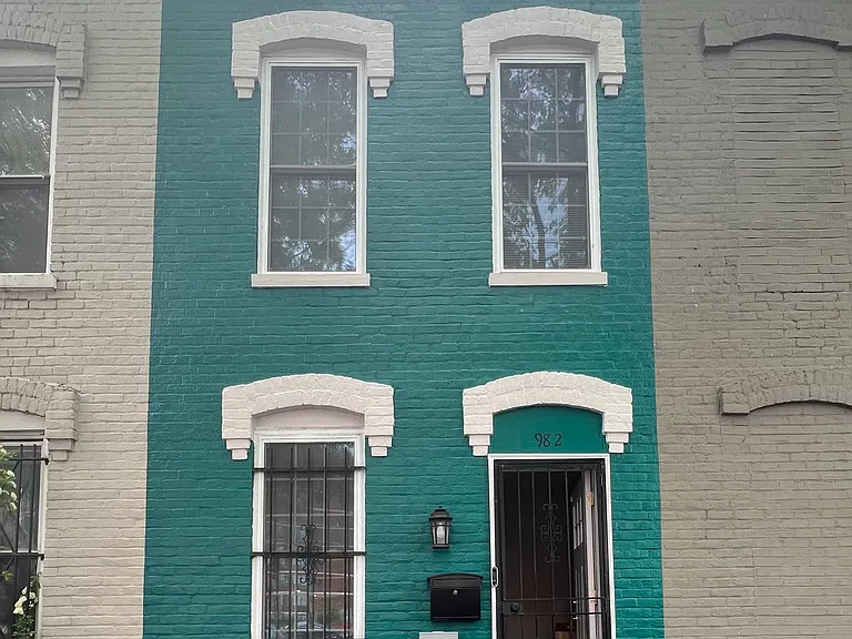 982 Florida Ave NW — Photo 1